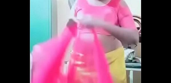  Swathi naidu sexy while dress changing to saree